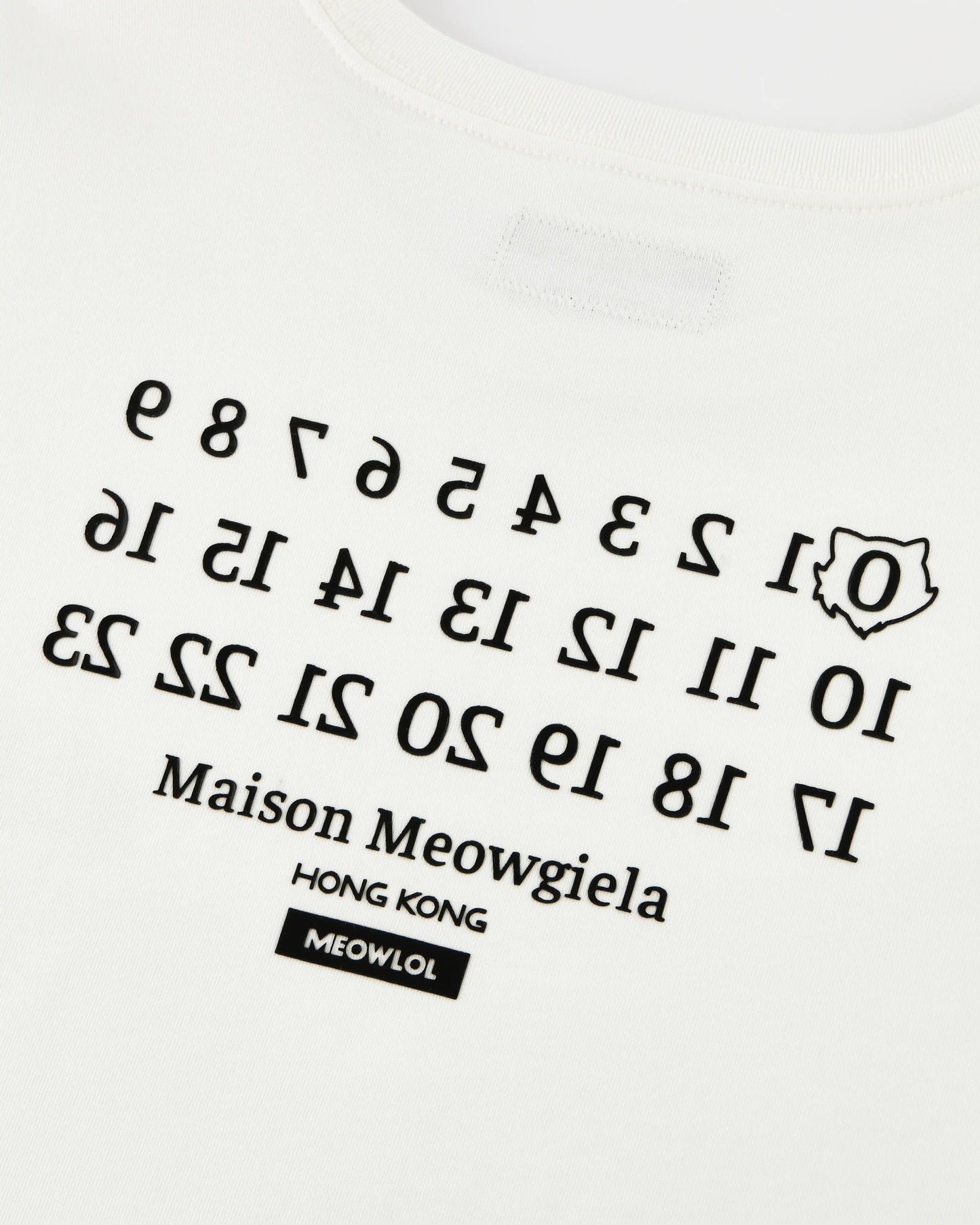 MEOWGIELA SHOULDER PLEATED EASY FIT T-SHIRT