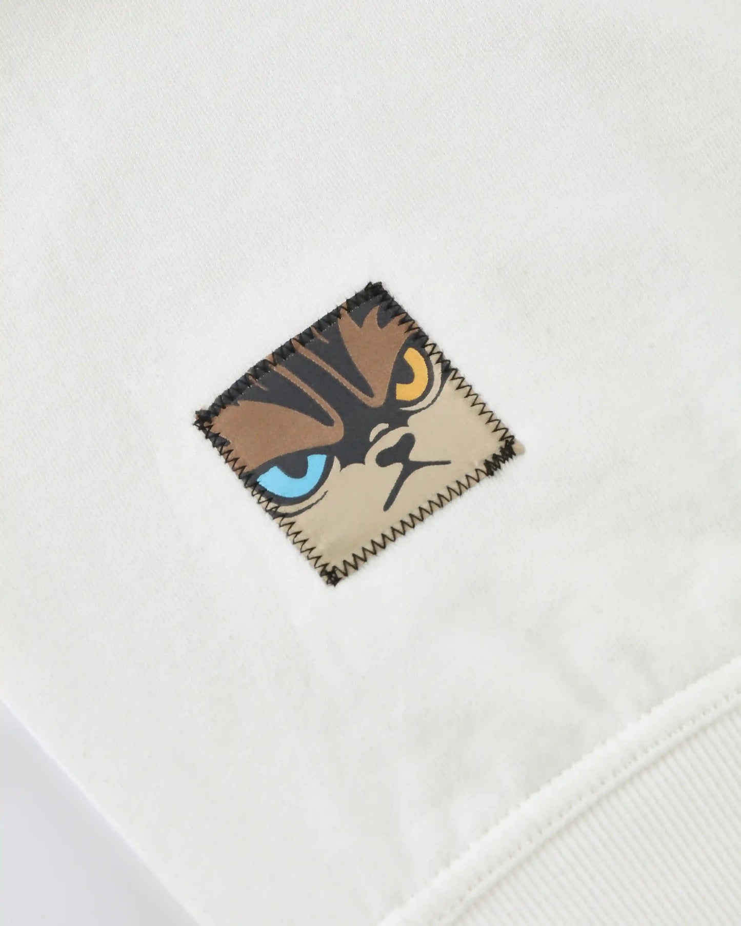MEOWKSY FRONT POCKET OVERSIZED T-SHIRT