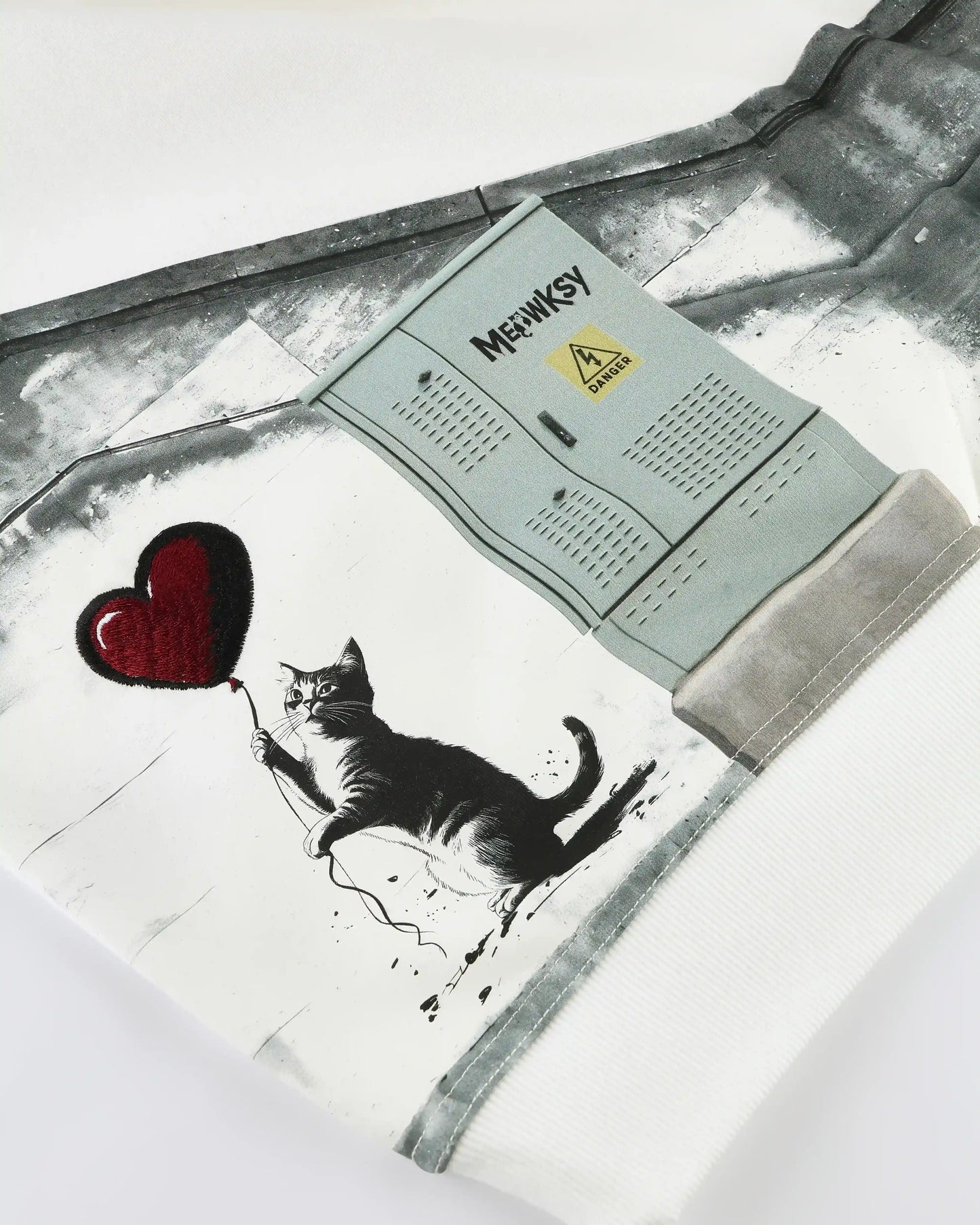 MEOWKSY FRONT POCKET OVERSIZED T-SHIRT
