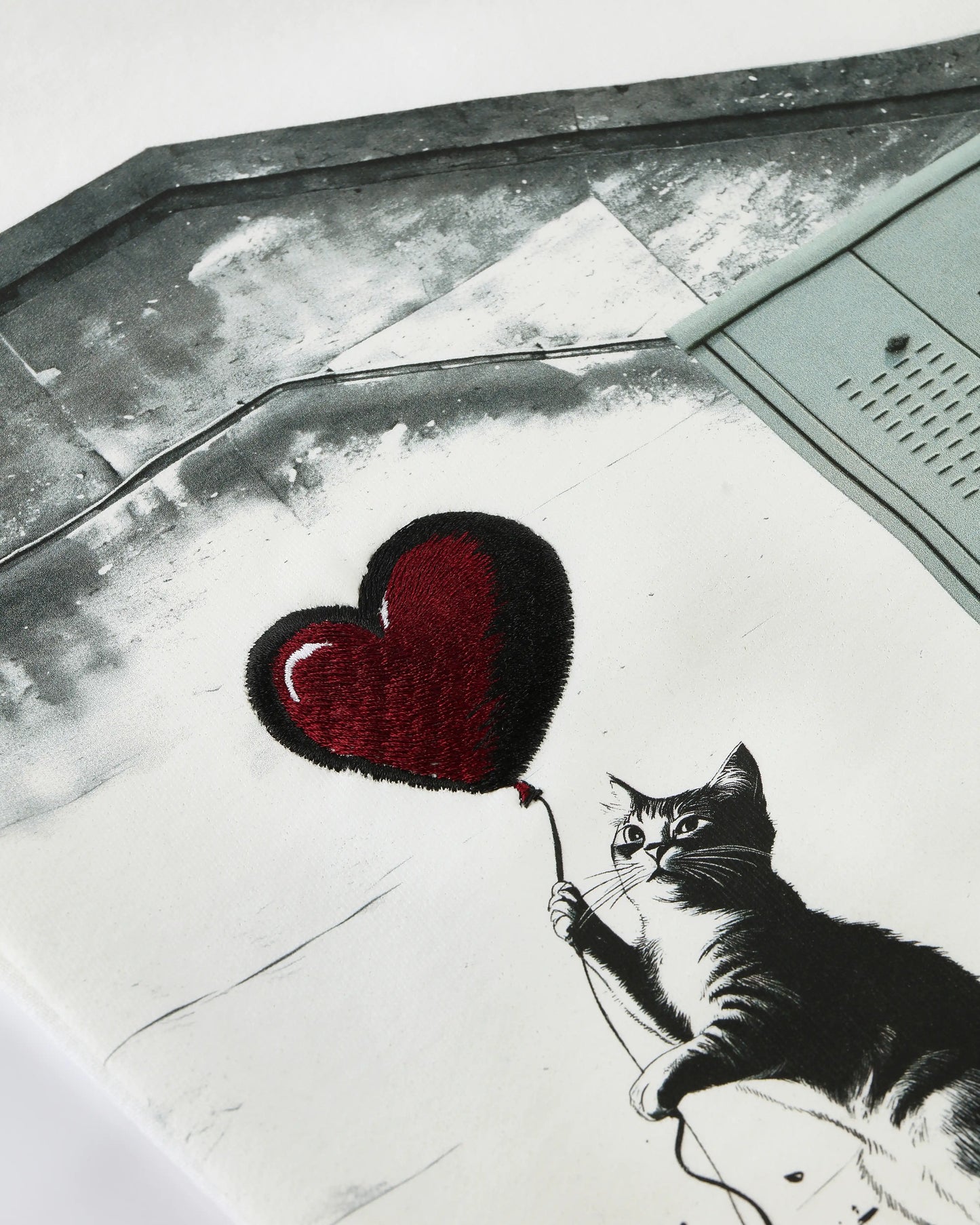 MEOWKSY FRONT POCKET OVERSIZED T-SHIRT