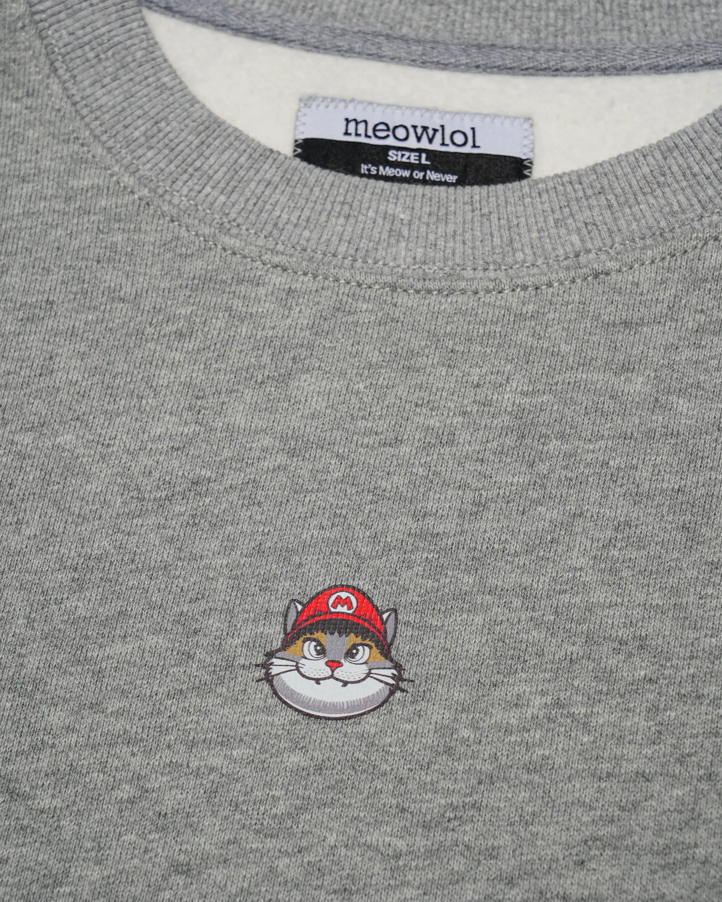 MEOWCA CAMERA PLEATED SLEEVES EASY FIT SWEATSHIRT