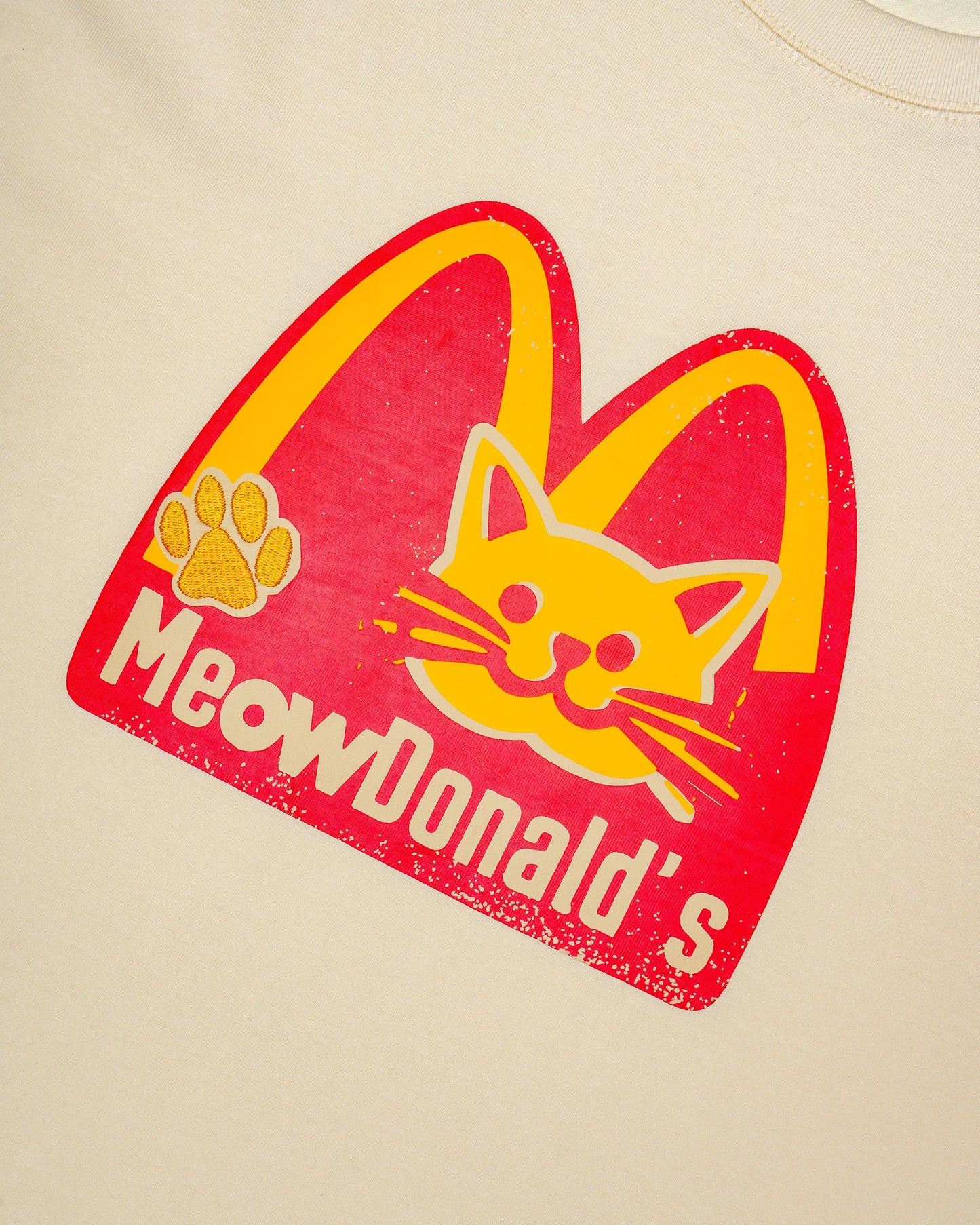 MEOWDONALD (2nd EDITION) LOGO PLEATED SLEEVES EASY FIT T-SHIRT