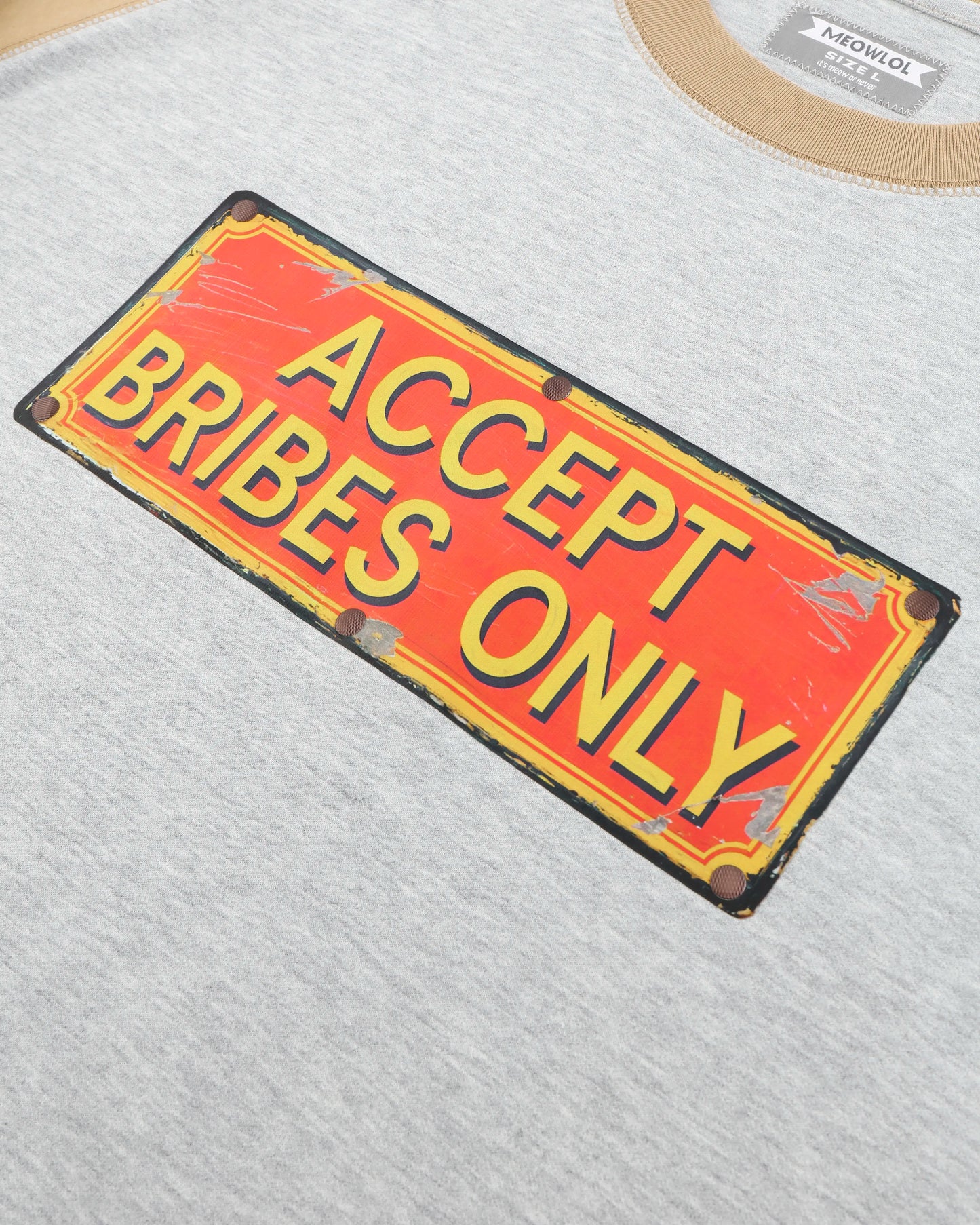 BRIBES ONLY RAGLAN SLEEVES EASY FIT T-SHIRT