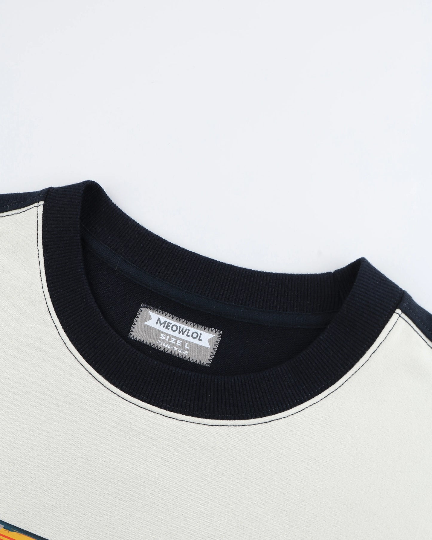 BRIBES ONLY PLEATED SLEEVES EASY FIT SWEATSHIRT