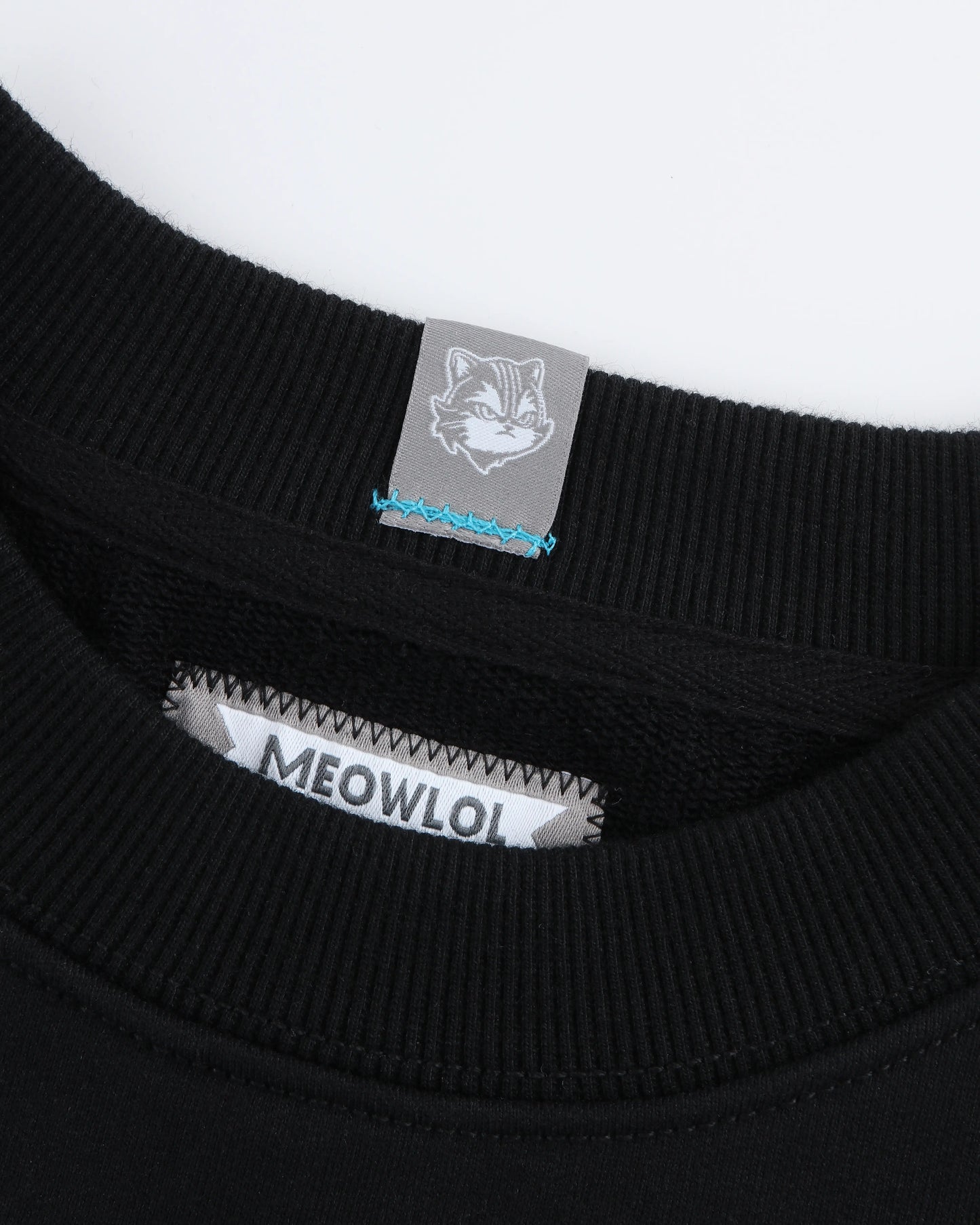 EMB LOGO OVERSIZED CROPPED TOP