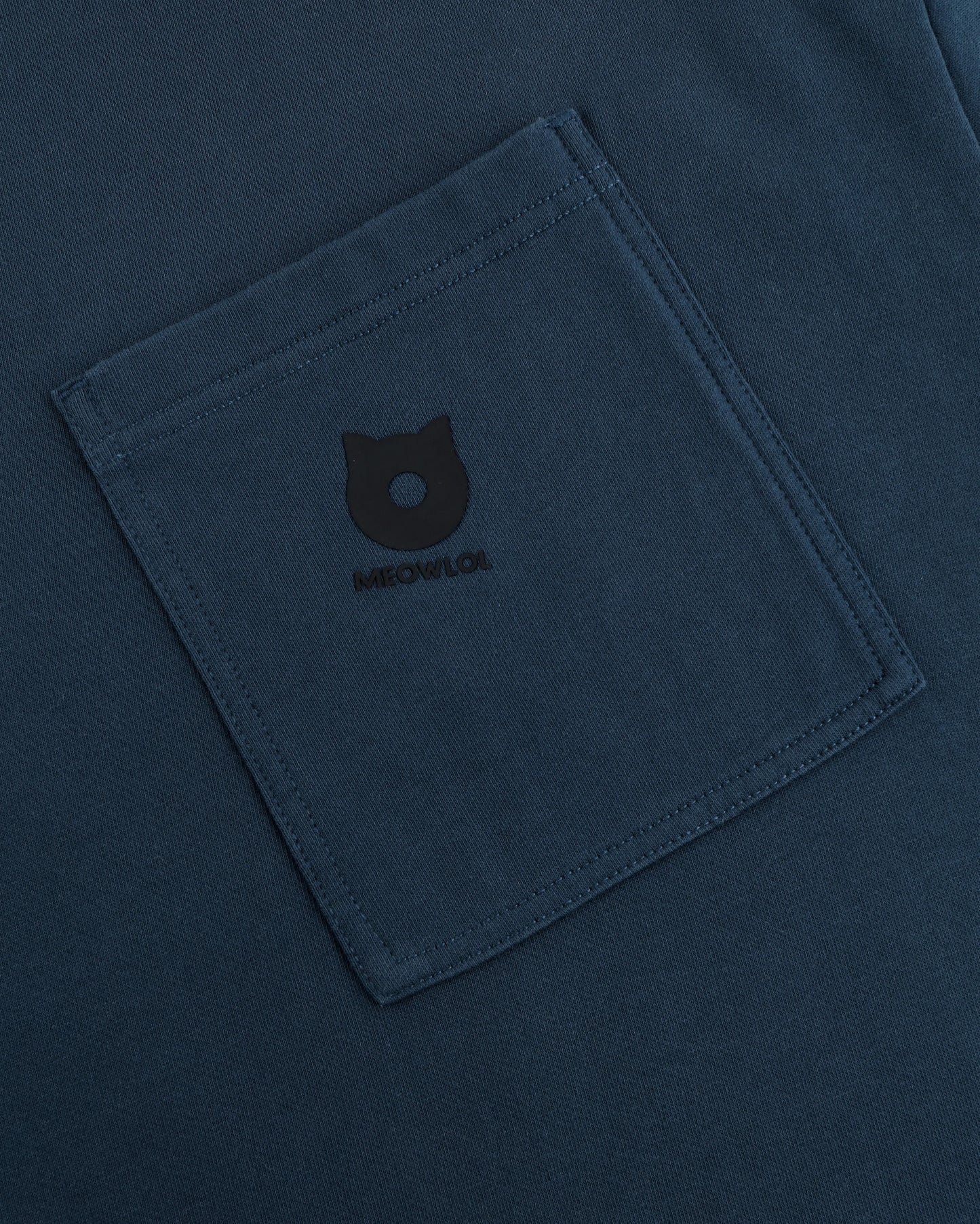 FM RADIO STATION GRAPHIC FRONT POCKET OVERSIZED T-SHIRT