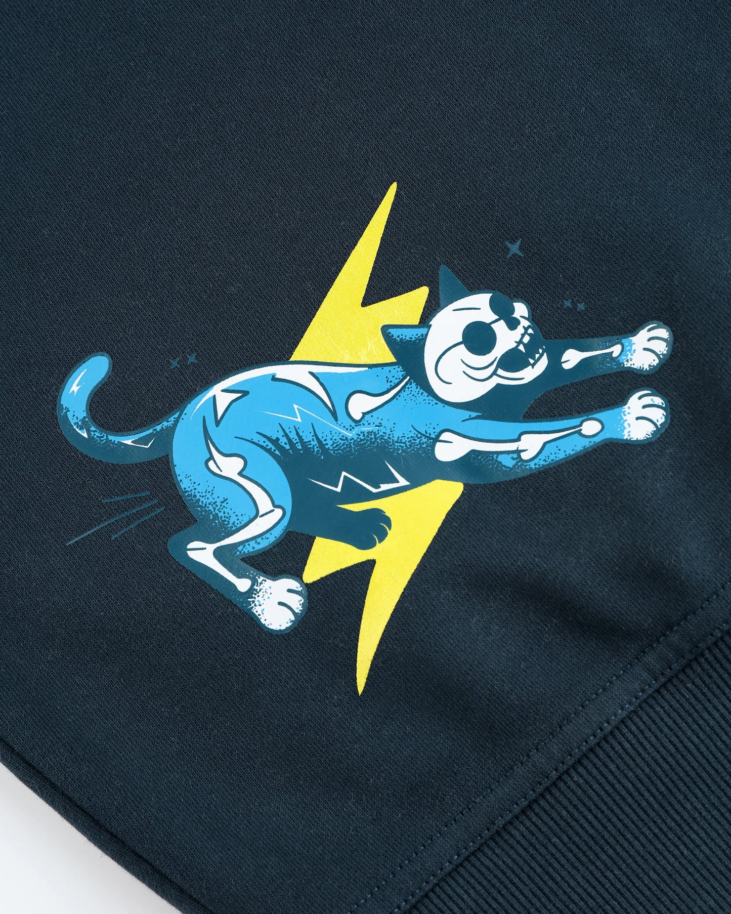 FM RADIO STATION GRAPHIC FRONT POCKET OVERSIZED T-SHIRT