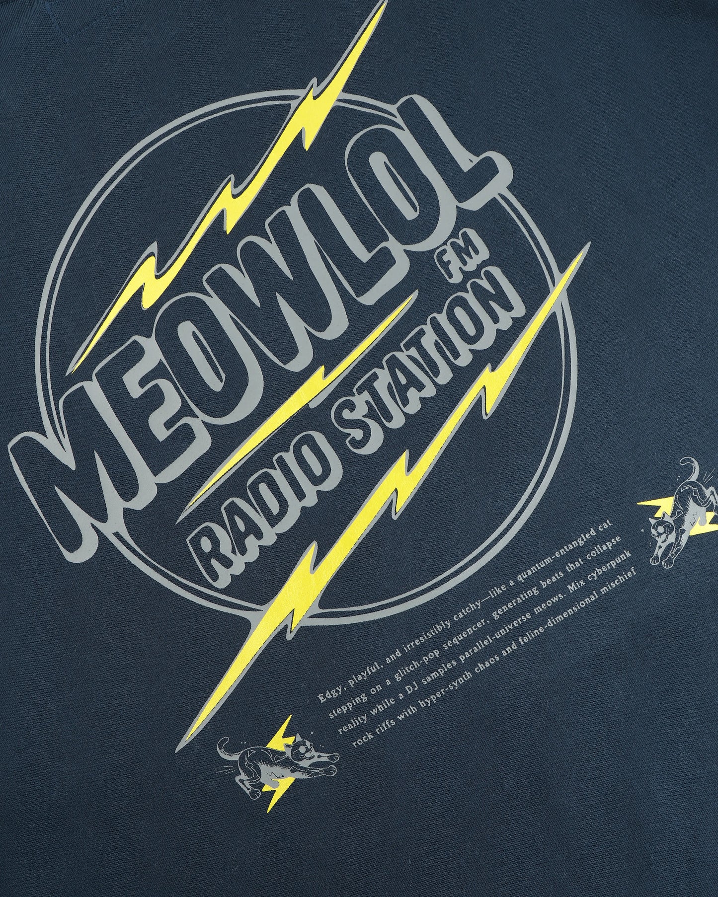 FM RADIO STATION GRAPHIC FRONT POCKET OVERSIZED T-SHIRT