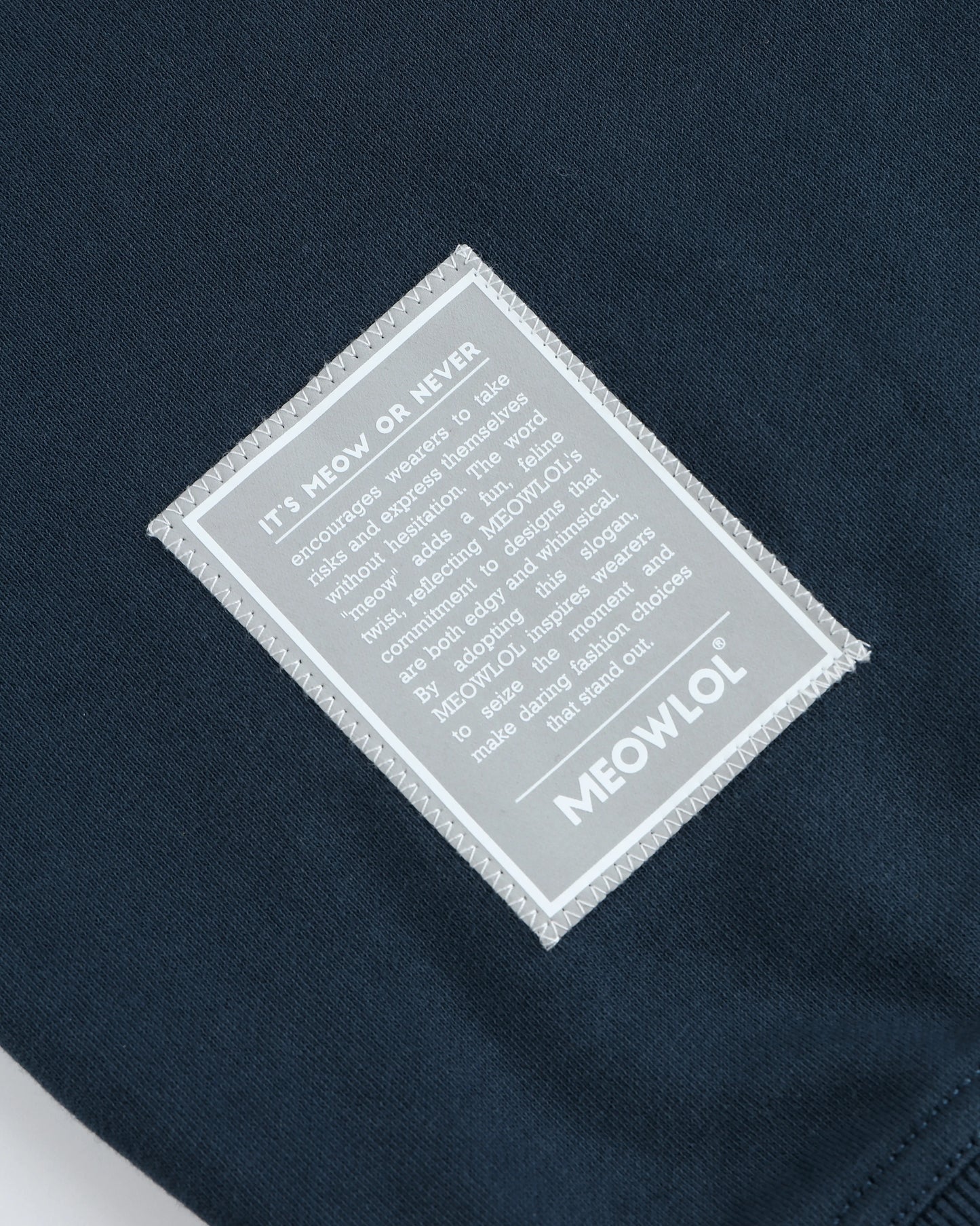 FM RADIO STATION GRAPHIC FRONT POCKET OVERSIZED T-SHIRT