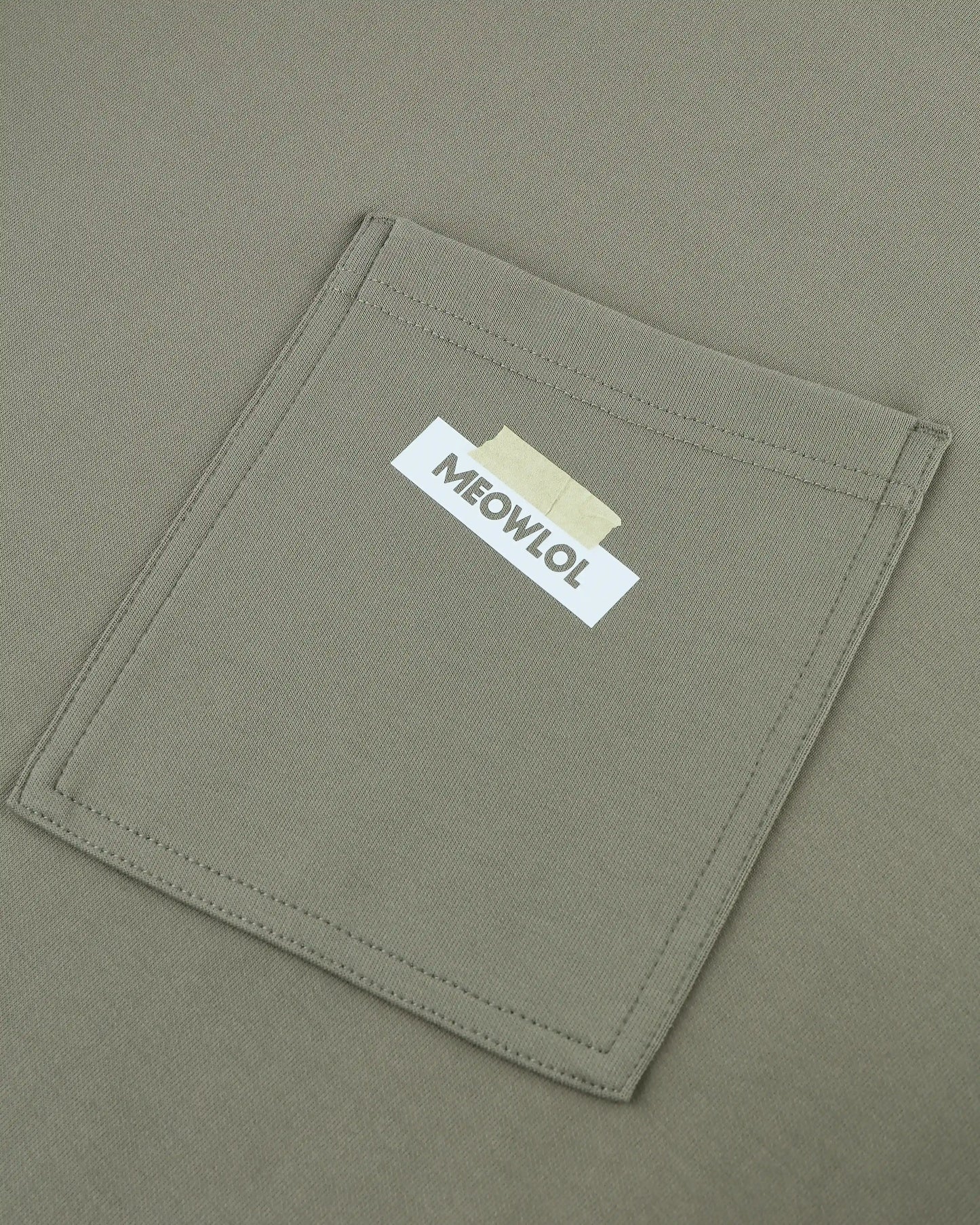 MEOWGIELA FRONT POCKET OVERSIZED T-SHIRT