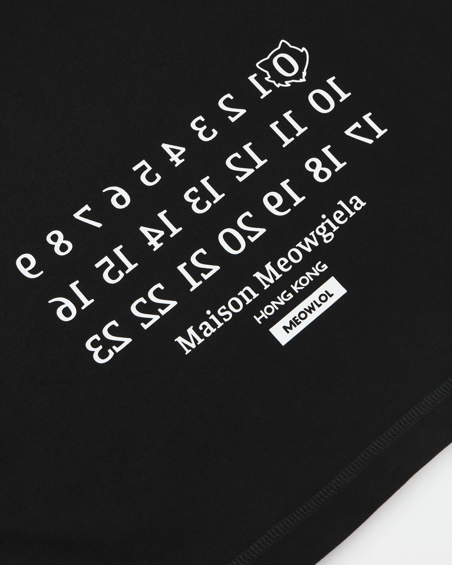 MEOWGIELA SHOULDER PLEATED EASY FIT T-SHIRT
