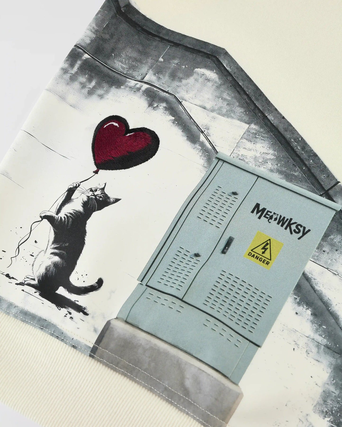 MEOWKSY FRONT POCKET OVERSIZED T-SHIRT