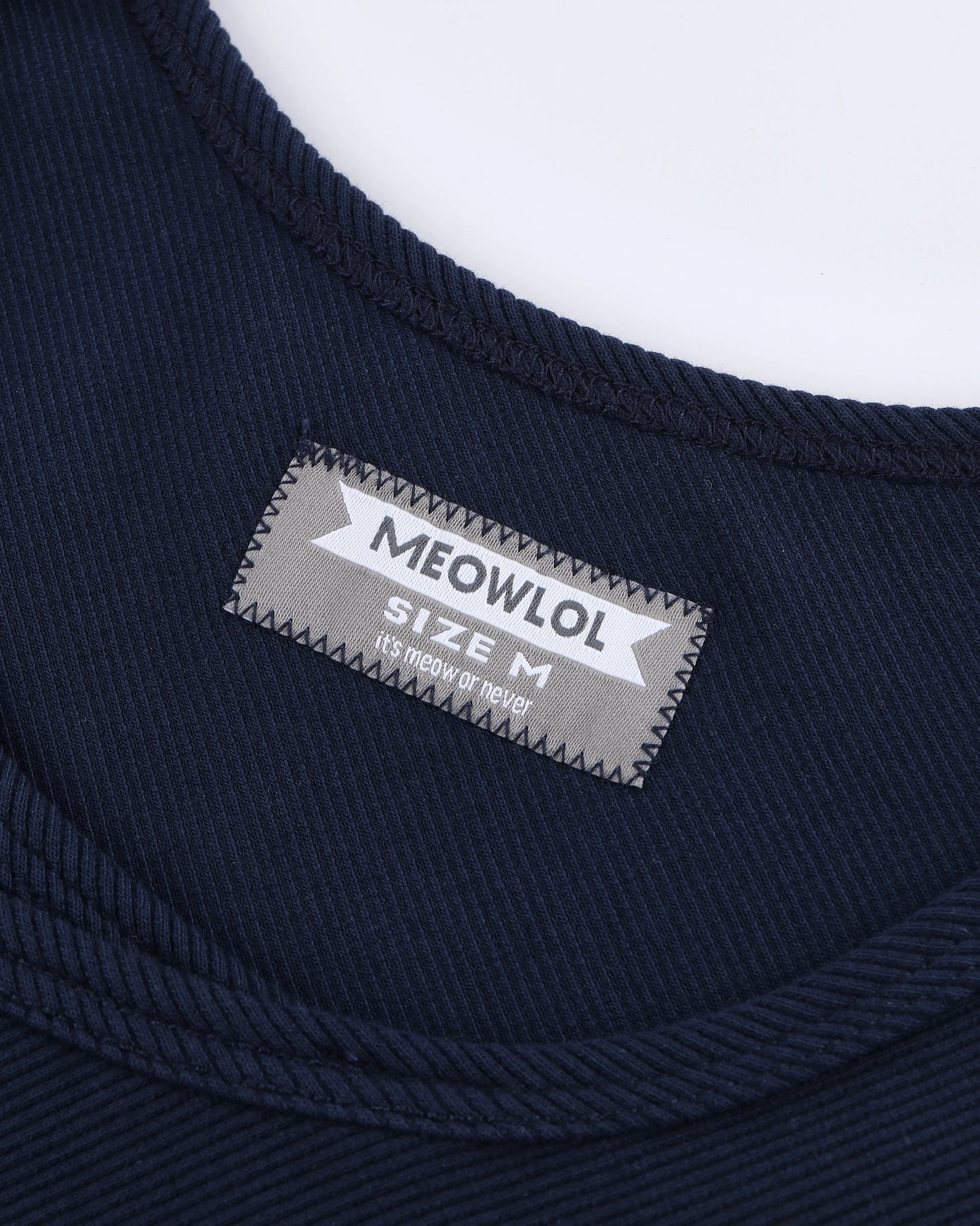 MEOWLOL EMB LOGO RIBBED TANK TOP