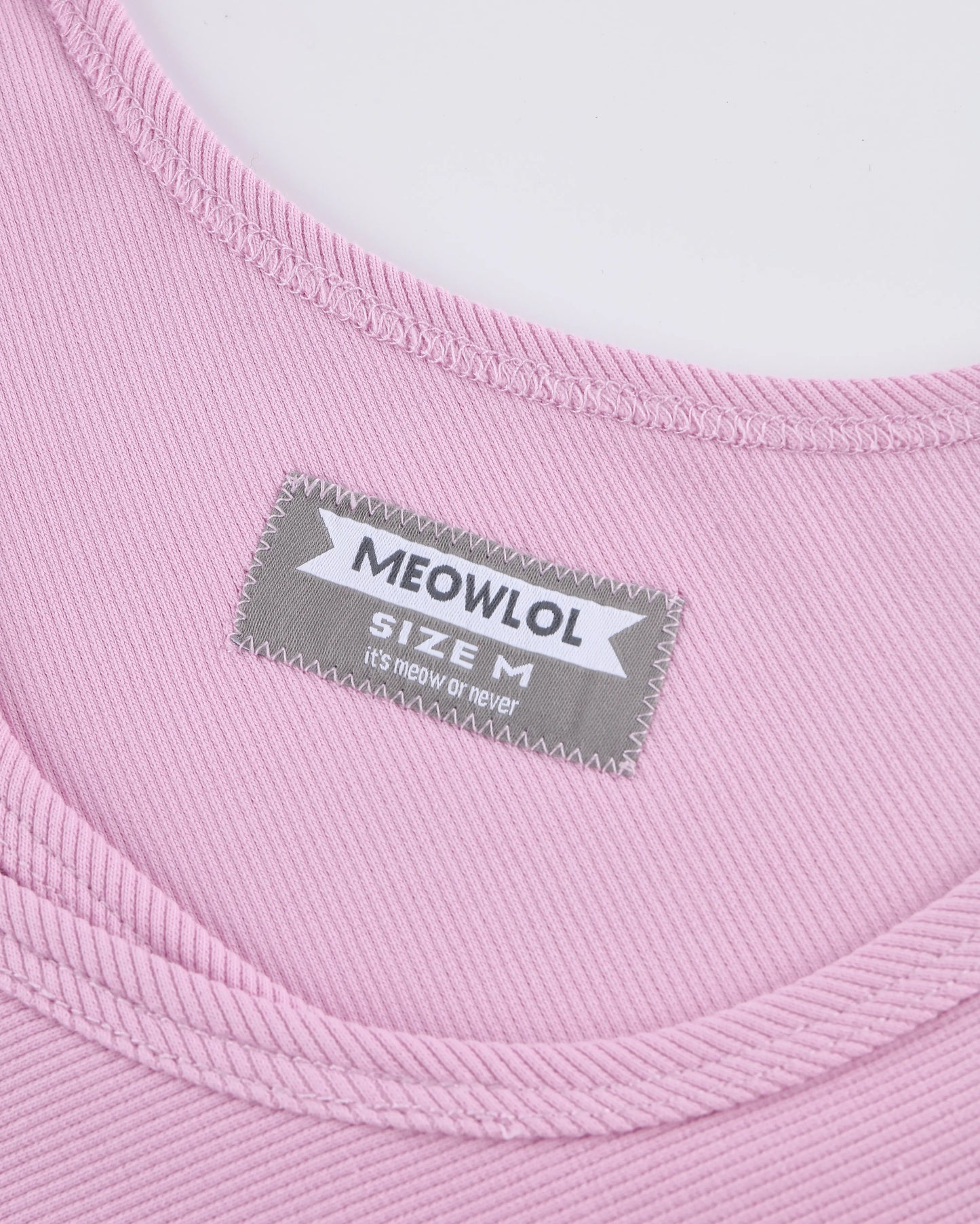 MEOWLOL EMB LOGO RIBBED TANK TOP