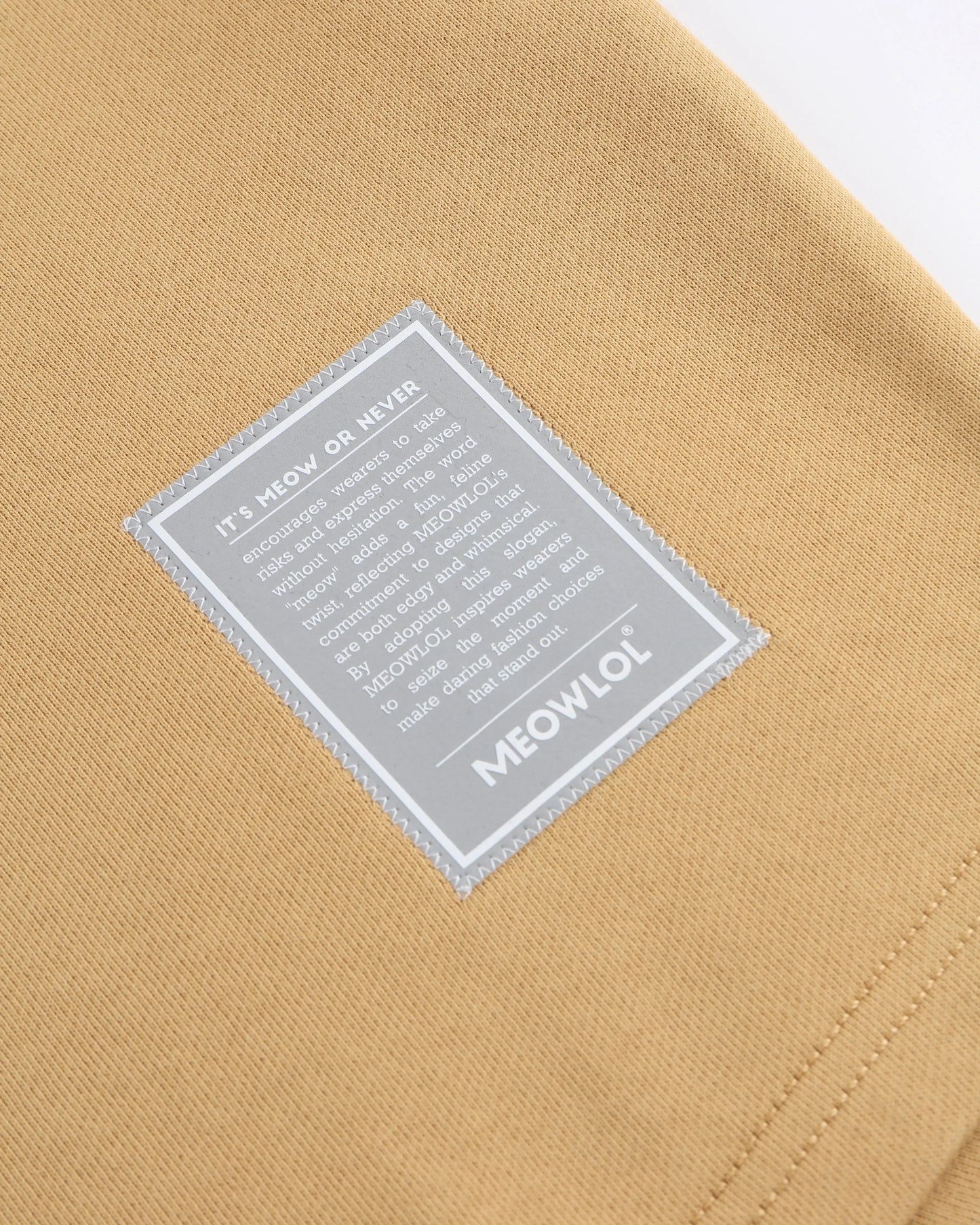 MEOWLOL MID-FINGER ROUND HEM OVERSIZED T-SHIRT