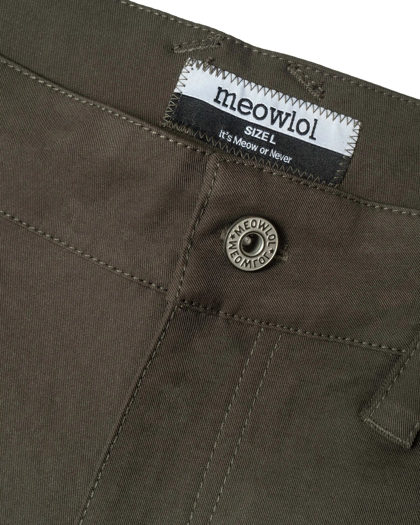 M PATCHED WIDE CHINO PANTS (DARK OLIVE GREEN)