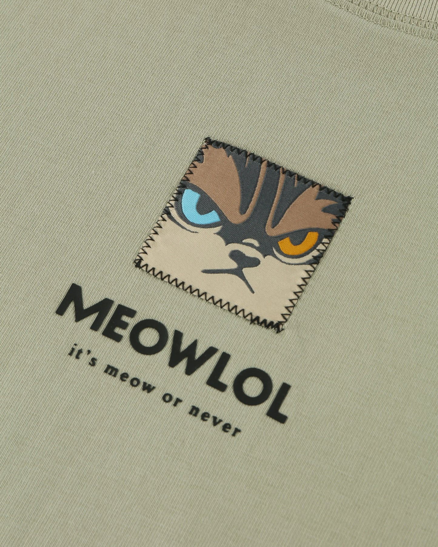 SUMMER VIBE MEOWLOL CATTUS SANDALS PLEATED SLEEVES EASY FIT T-SHIRT